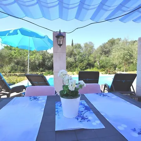 Barrera Villa Costitx (Mallorca)