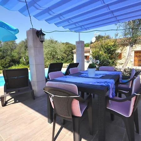 Barrera Villa Costitx (Mallorca)